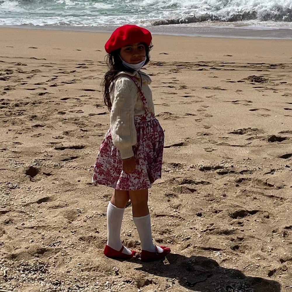 Girls red toile with removable suspenders size 6/7